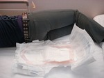ワンポイント介護術　オムツの正しい当て方　How to apply one-point nursing omutsu 1